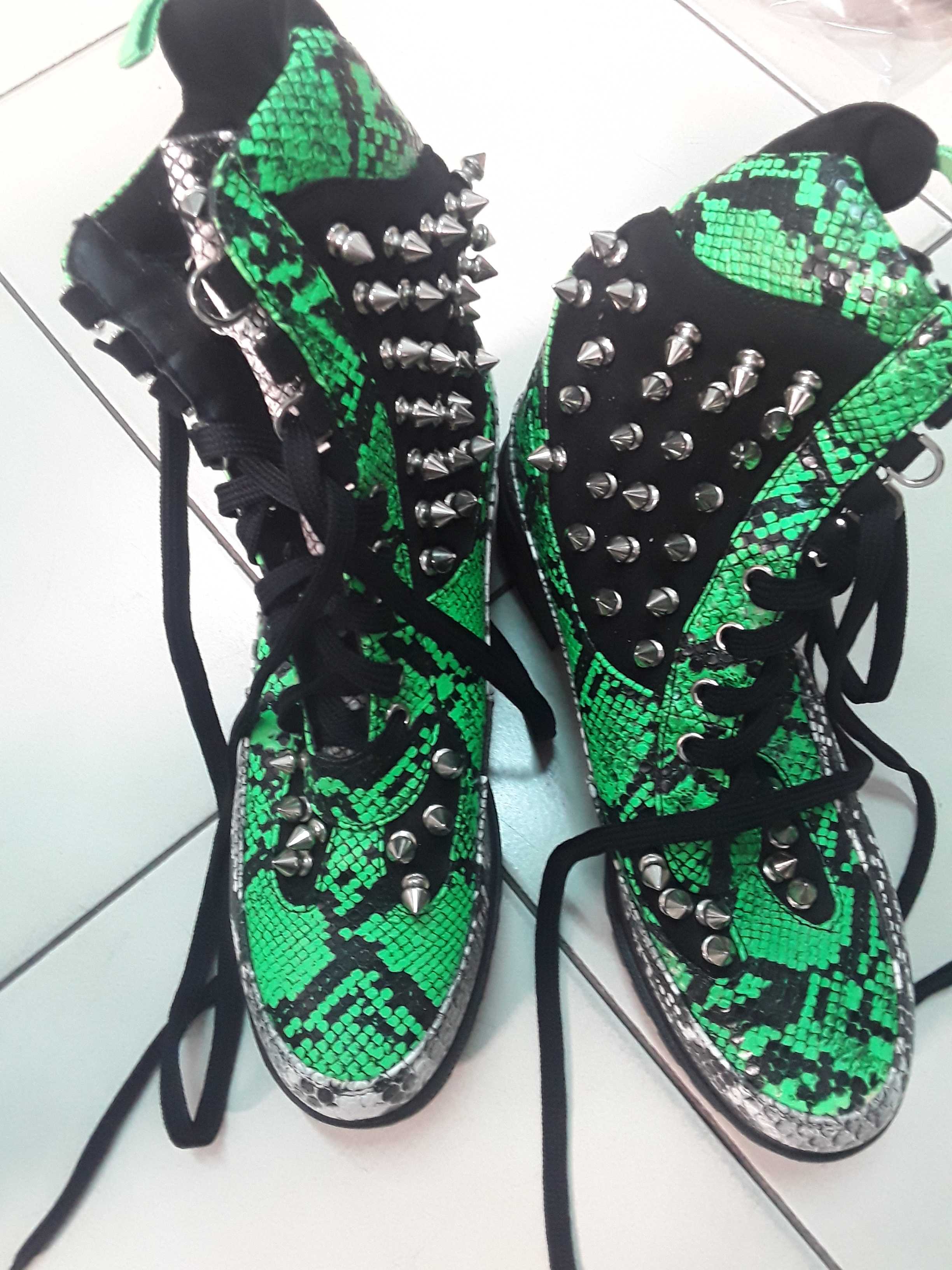 Scarpe 