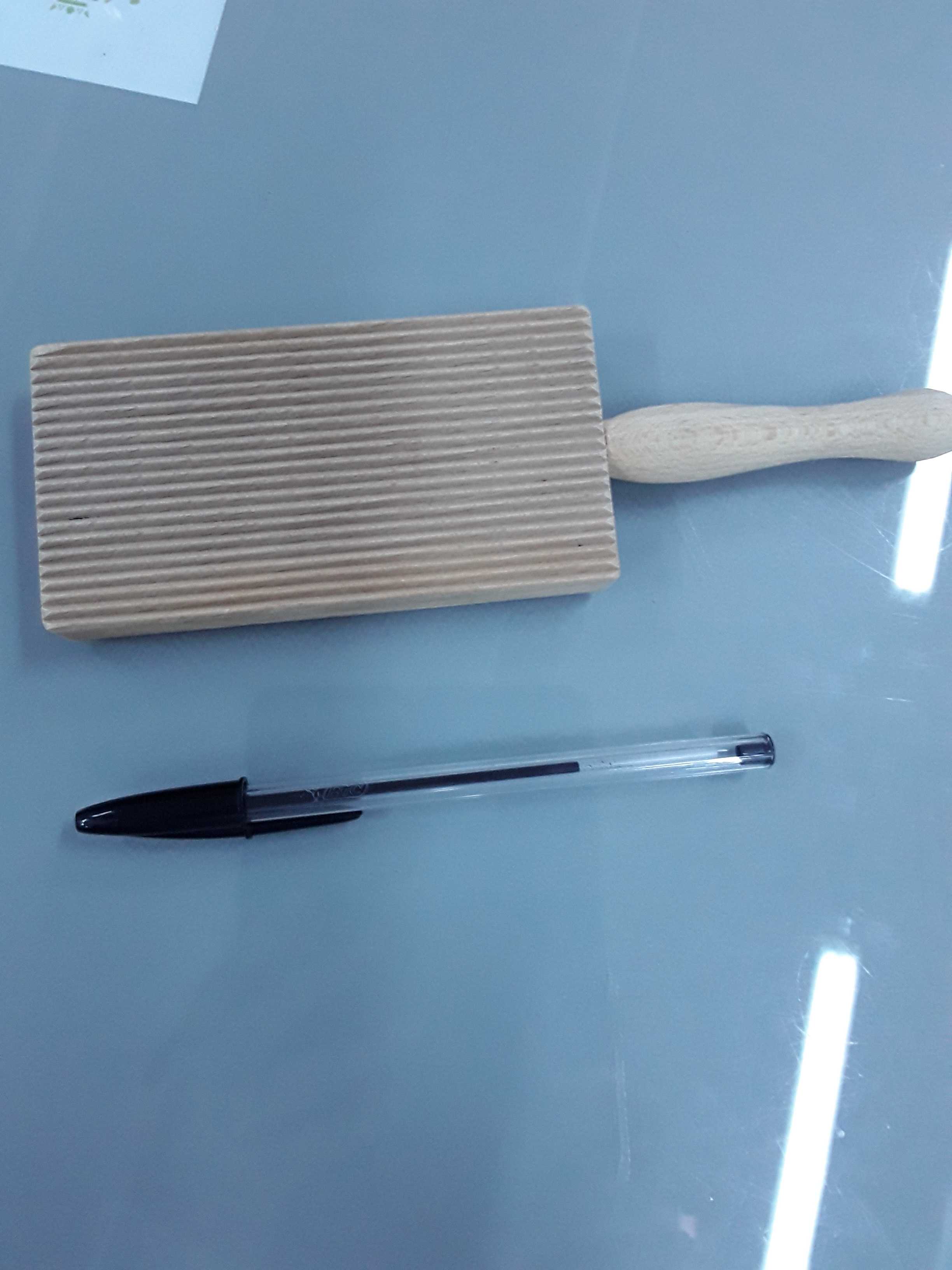 taglierino in legno per gnocchi