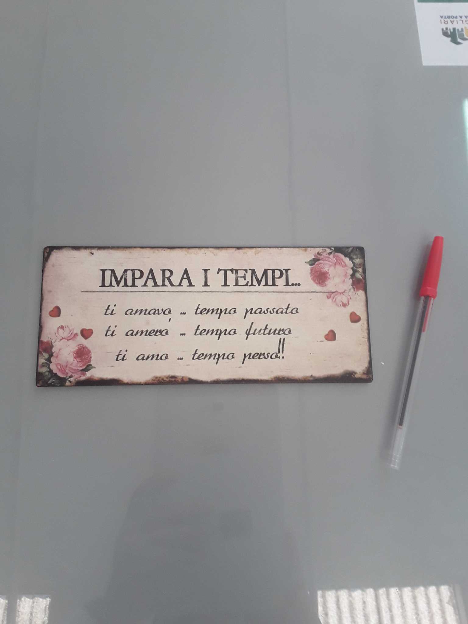 Targhetta in metallo