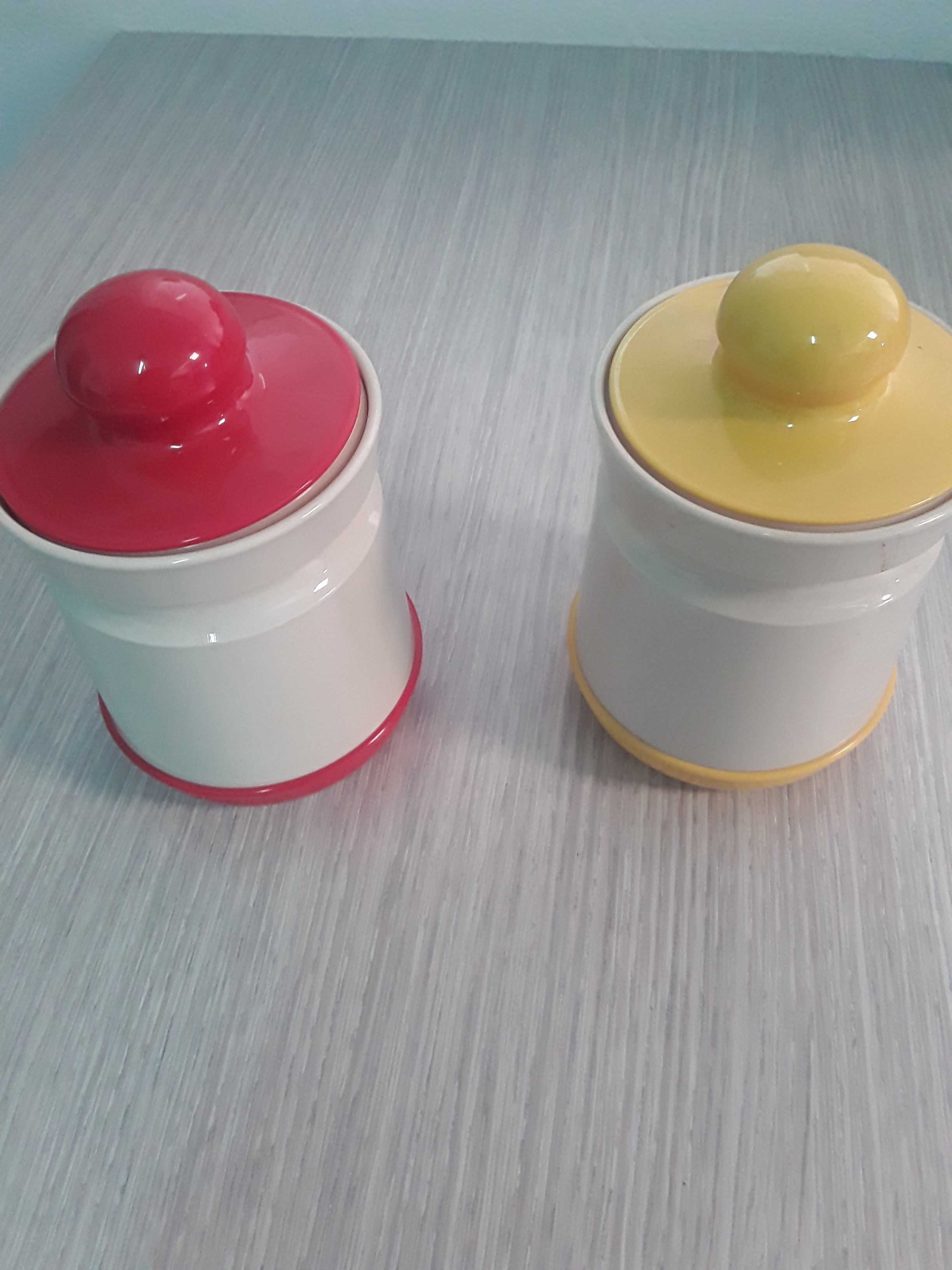 barattoli in plastica 