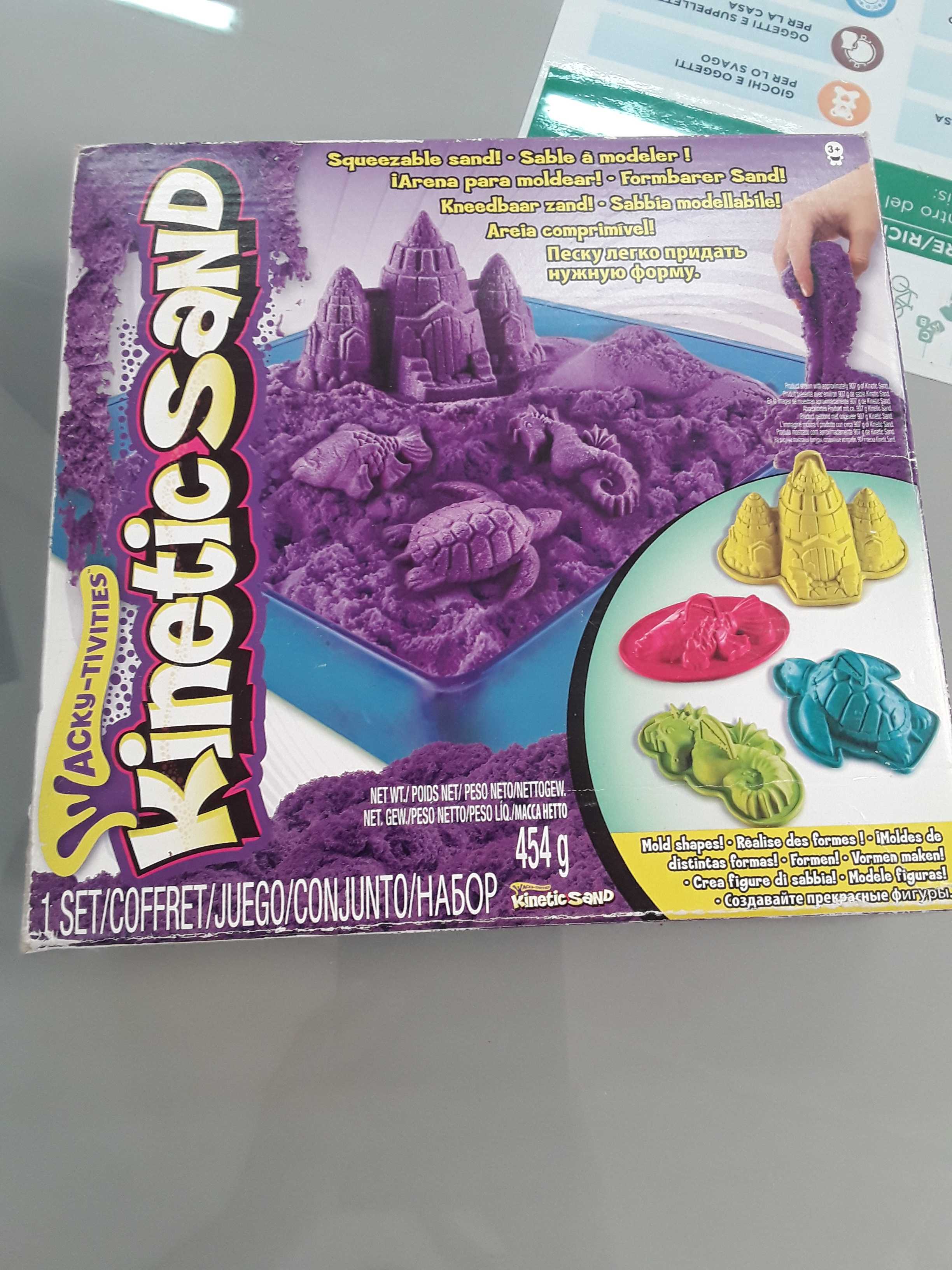 Kinetic sand
